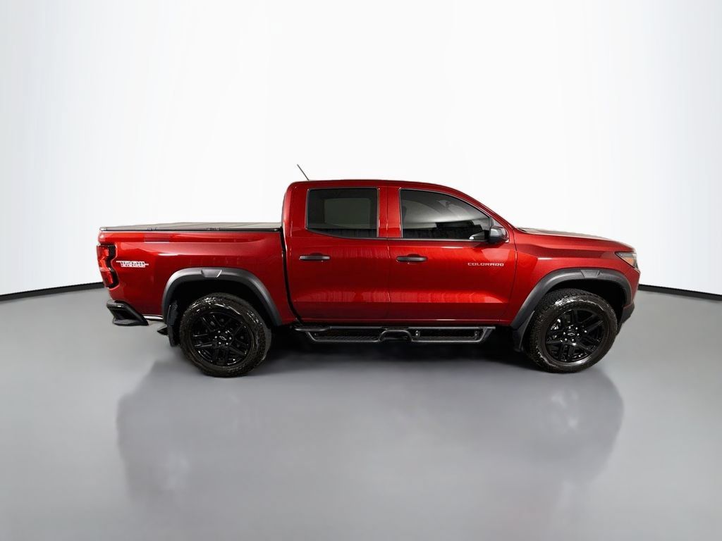Used 2025 Chevrolet Colorado Trail Boss AWD/4WD image 8