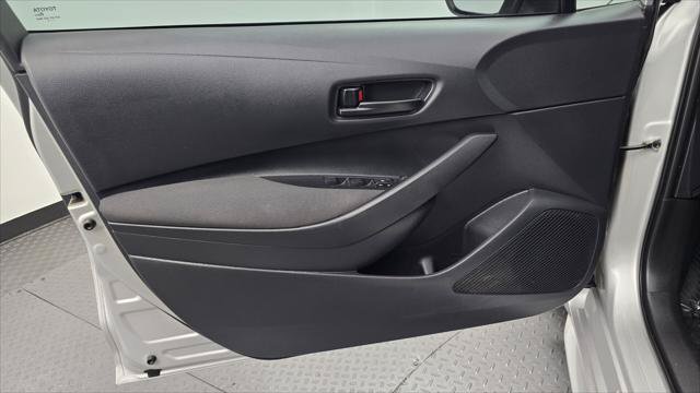 Used 2025 Toyota Corolla LE FWD image 13