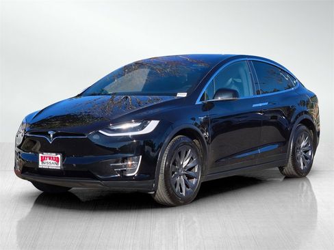 Used 2017 Tesla Model X 100D image 9