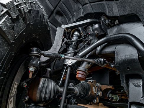 Used 2025 GMC Sierra 2500 AT4 AWD/4WD image 13