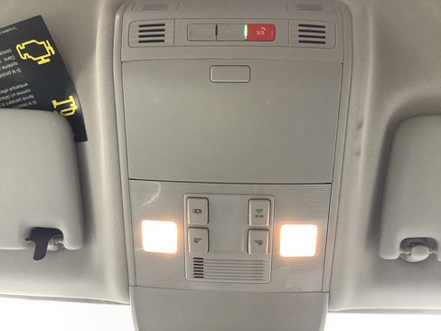New 2026 Volkswagen Taos SE FWD image 19