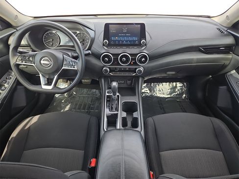 Used 2025 Nissan Sentra SV image 9