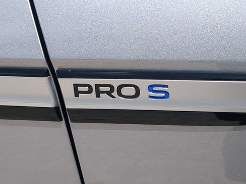 Used 2023 Volkswagen ID.4 Pro S RWD image 11