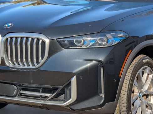 Certified 2024 BMW X5 sDrive40i image 11
