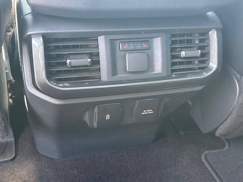Used 2022 Ford F150 Lariat w/ Equipment Group 502A High AWD/4WD image 21