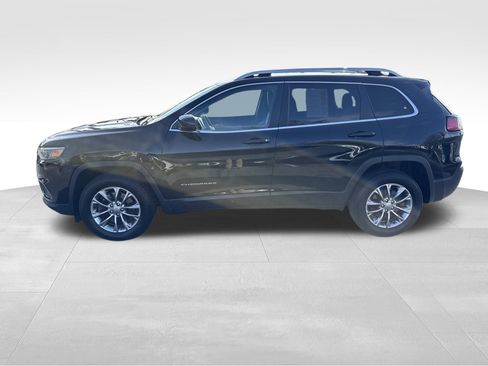 Used 2019 Jeep Cherokee Latitude Plus w/ Cold Weather Group image 4