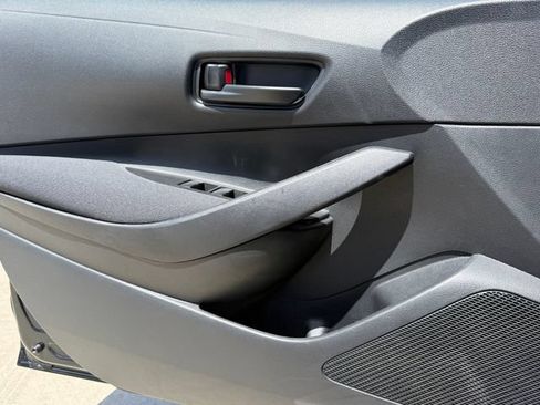 Used 2025 Toyota Corolla LE FWD image 25