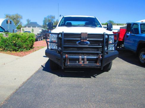 Used 2019 Ford F250 XL w/ XL Value Package AWD/4WD image 2