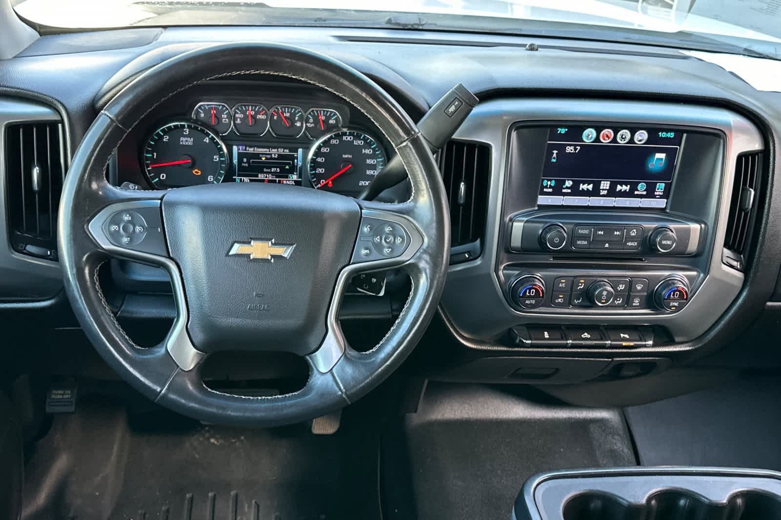 Used 2018 Chevrolet Silverado 1500 LT w/ LT Fleet Convenience Package AWD/4WD image 16