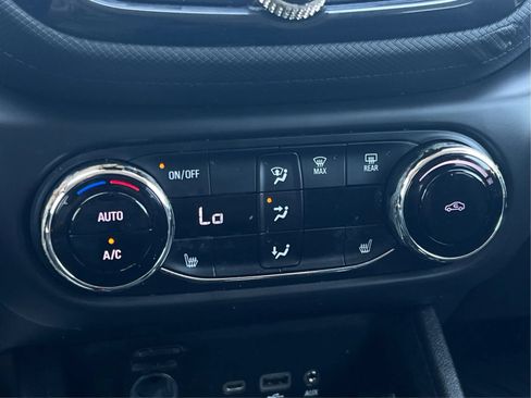 Used 2023 Chevrolet TrailBlazer LT w/ Convenience Package AWD/4WD image 36