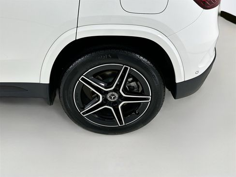 Certified 2025 Mercedes-Benz GLA 250 image 32