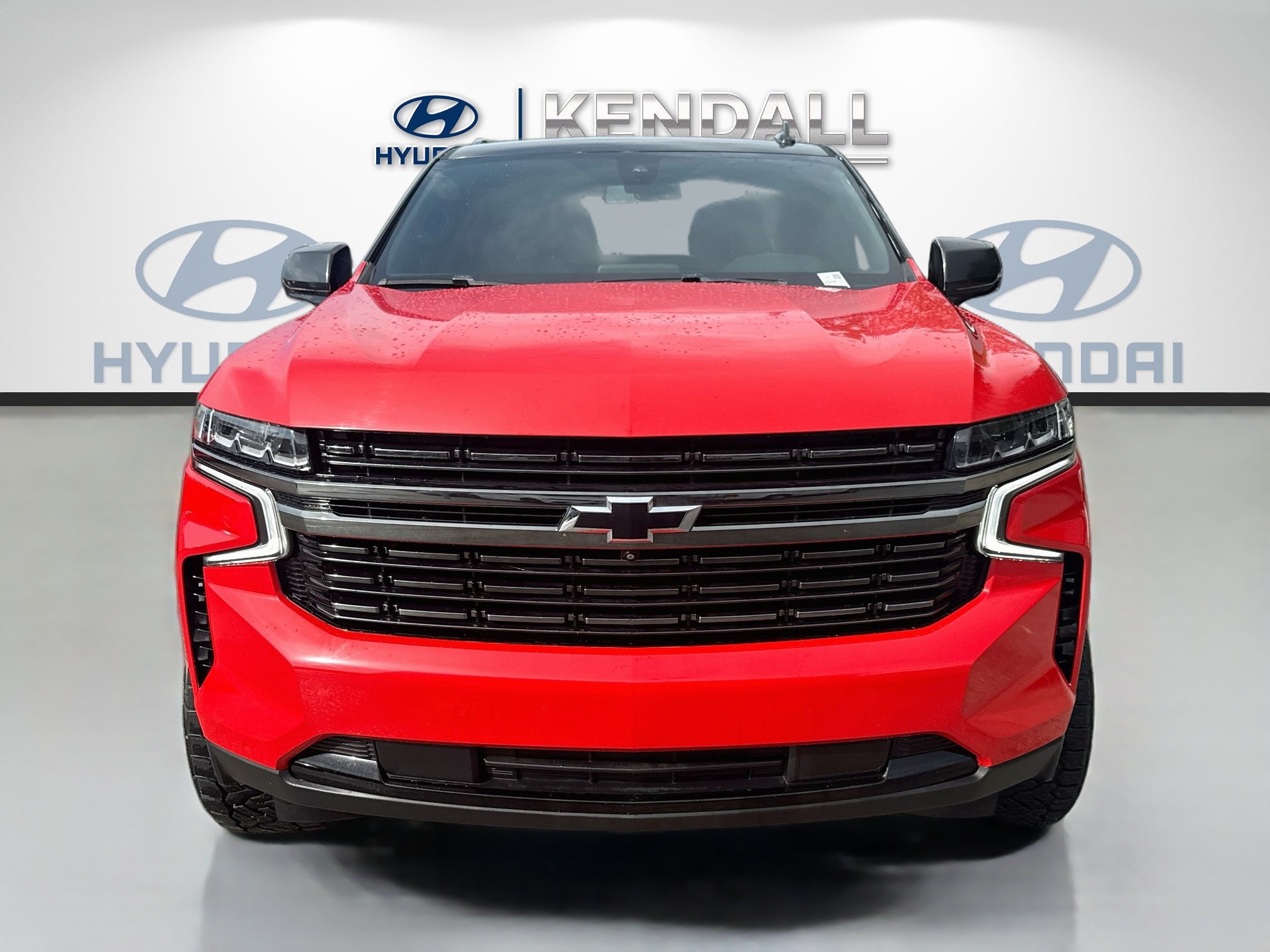Used 2021 Chevrolet Suburban RST w/ Luxury Package RWD image 2
