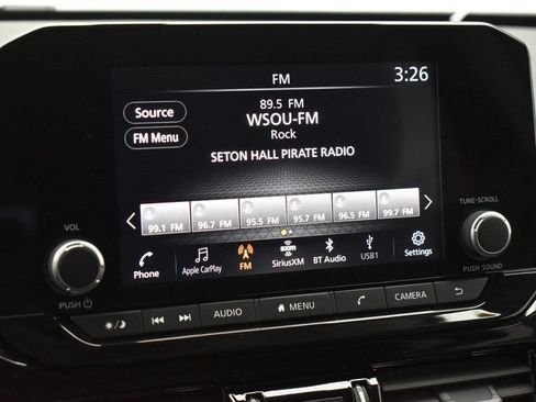 Used 2025 Nissan Pathfinder SV AWD/4WD image 18