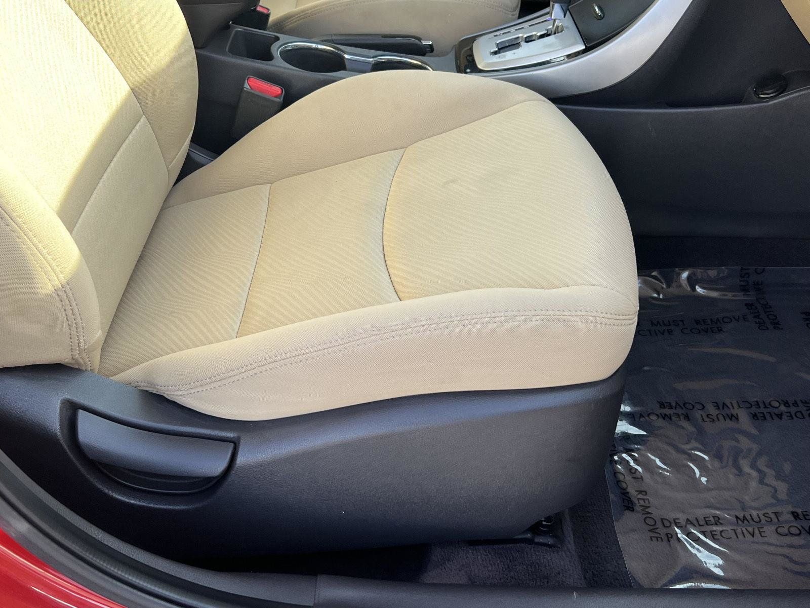 Used 2011 Hyundai Elantra GLS w/ Navigation Pkg 4 FWD image 22