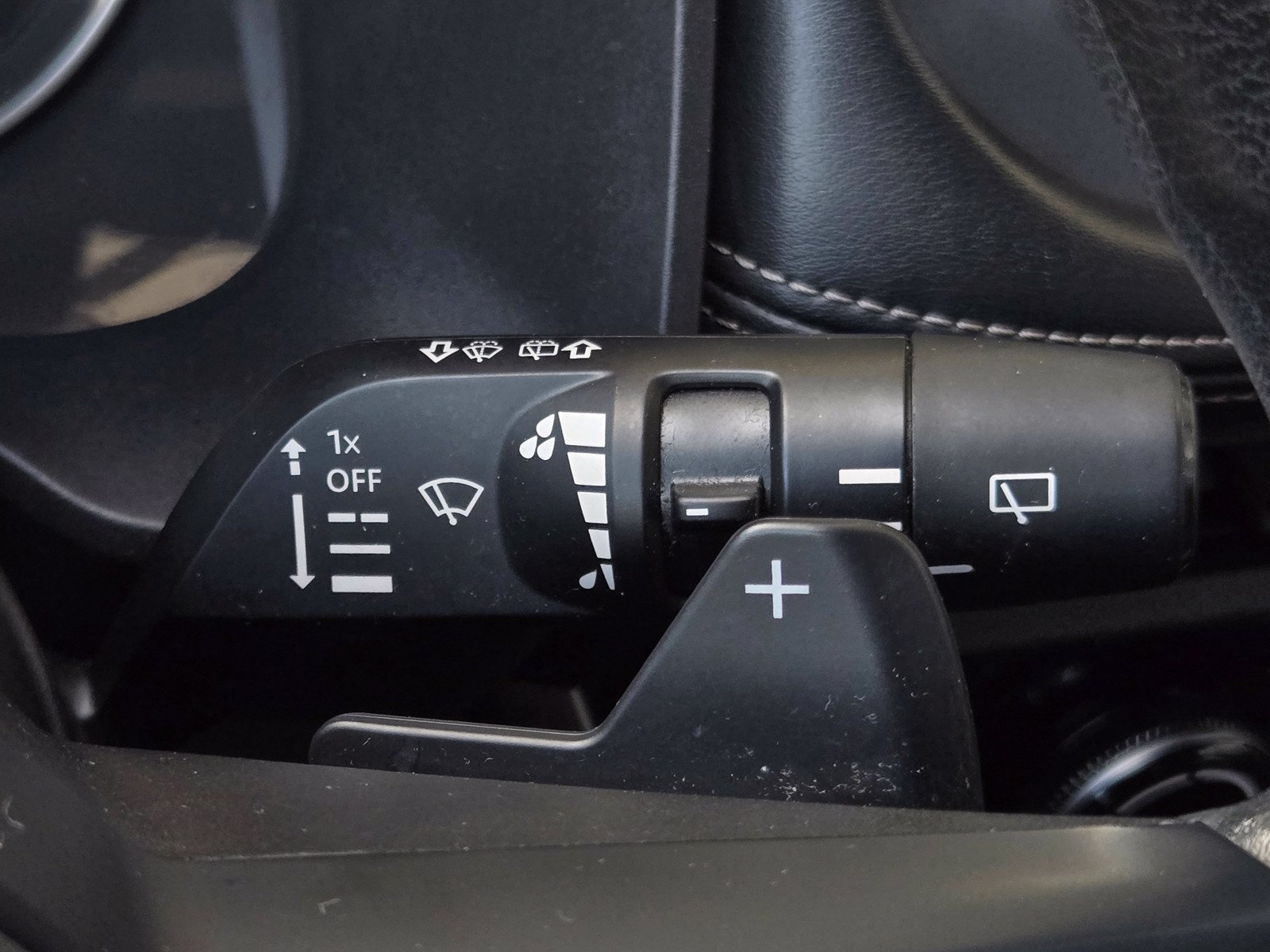 Used 2024 Nissan Rogue S AWD/4WD image 20
