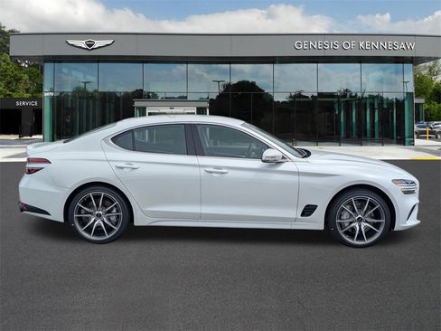 Used 2026 Genesis G70 2.5T image 8