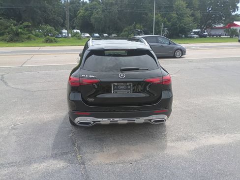 Used 2026 Mercedes-Benz GLC 300 image 3