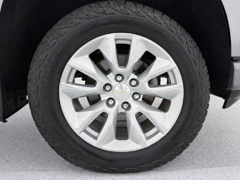 Used 2019 Chevrolet Silverado 1500 Custom w/ Custom Value Package image 29