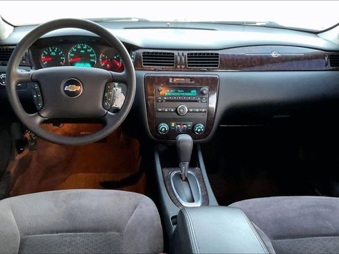 Used 2016 Chevrolet Impala LT image 15