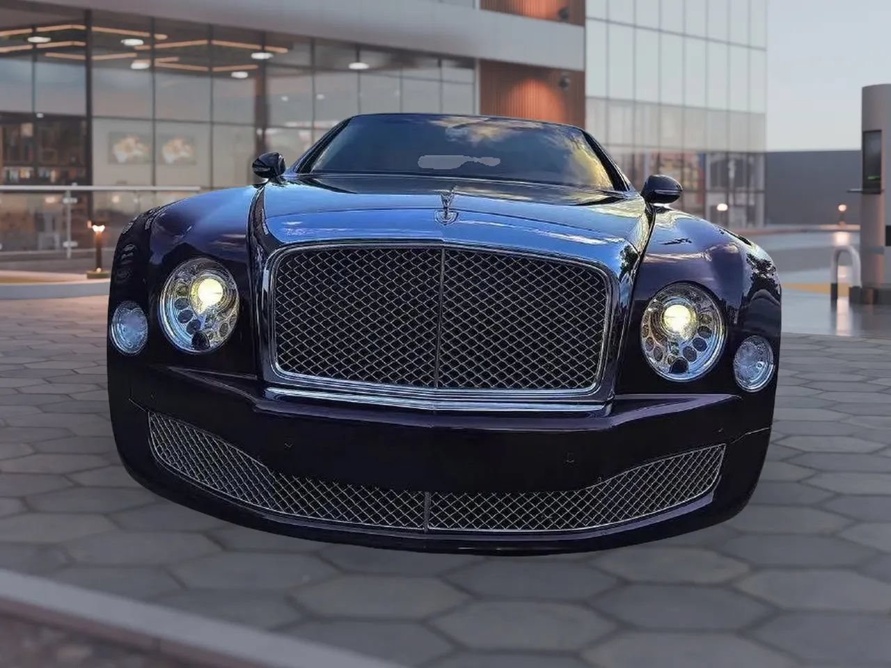 Used 2012 Bentley Mulsanne RWD image 3