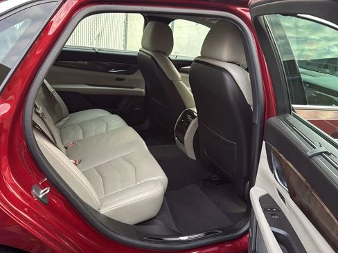 Used 2017 Cadillac CT6 Luxury image 25