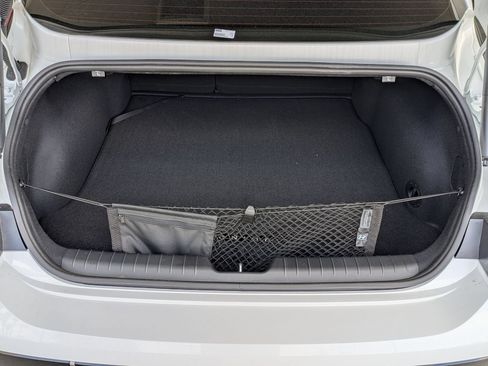 Certified 2025 Hyundai Ioniq 6 SE RWD image 13