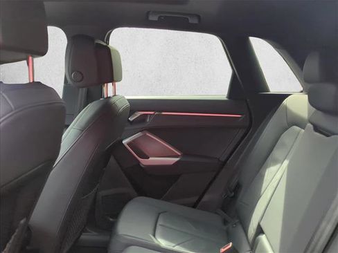 Used 2023 Audi Q3 2.0T Premium image 17