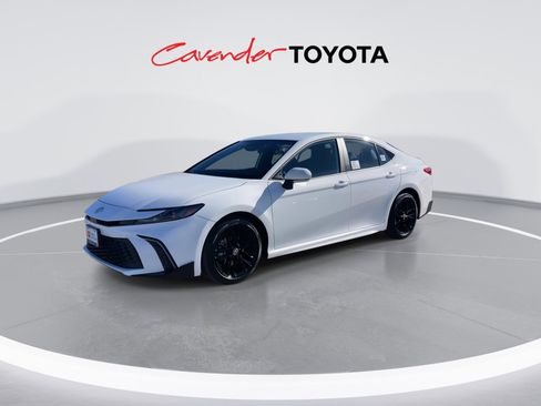 Certified 2026 Toyota Camry SE w/ Convenience Package image 4