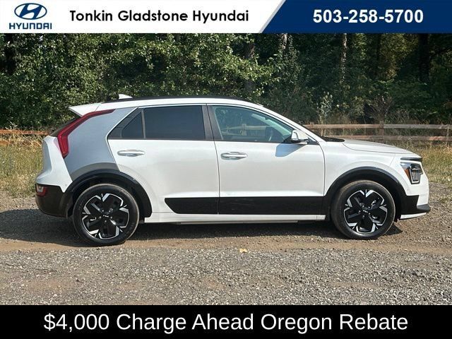 Used 2023 Kia Niro Wave FWD image 10