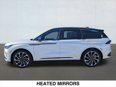 New 2026 Lincoln Nautilus Black Label image 3