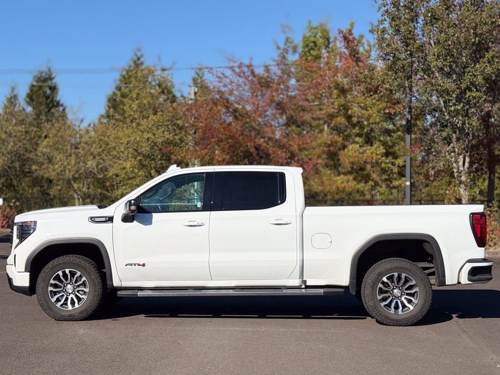 Used 2023 GMC Sierra 1500 AT4 w/ Technology Package AWD/4WD image 2