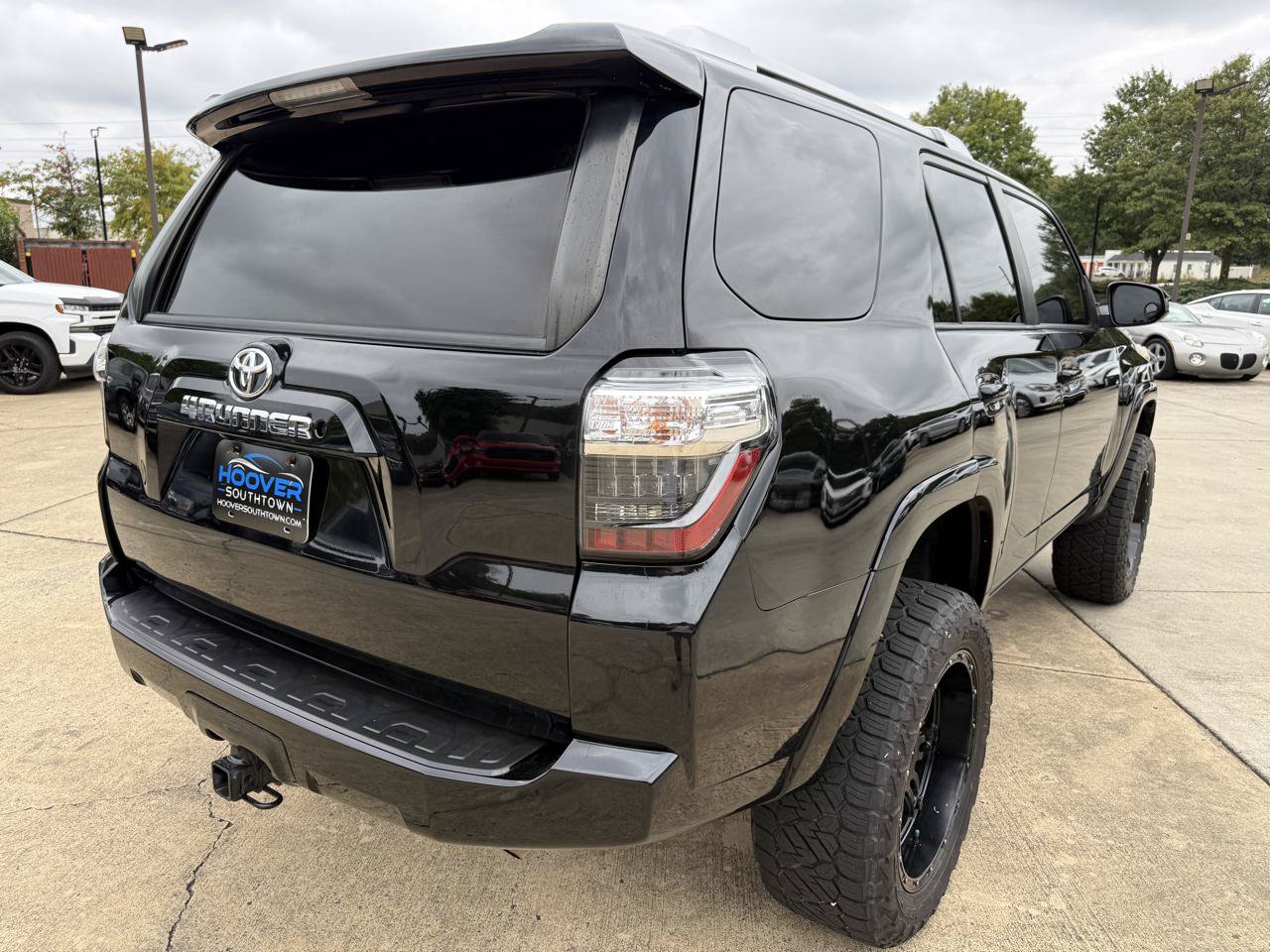 Used 2016 Toyota 4Runner SR5 AWD/4WD image 5