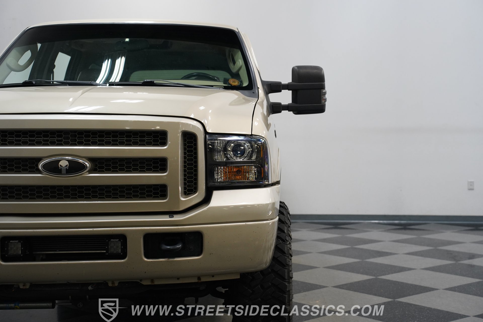 Used 2005 Ford Excursion Limited AWD/4WD image 19