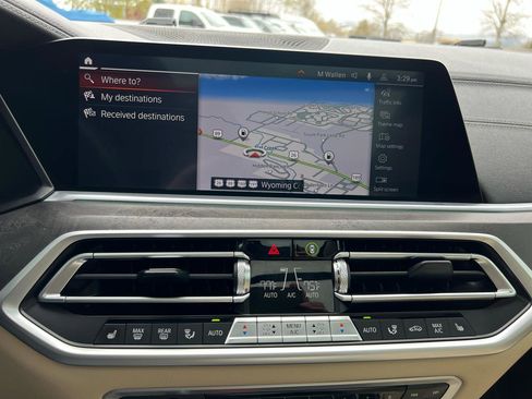 Used 2022 BMW X5 xDrive40i w/ Premium Package AWD/4WD image 22