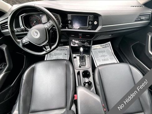 Used 2019 Volkswagen Jetta SE w/ Cold Weather Package FWD image 11