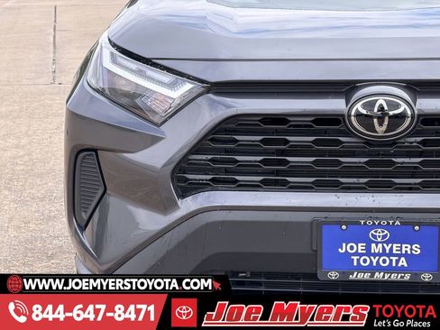Used 2025 Toyota RAV4 LE image 5