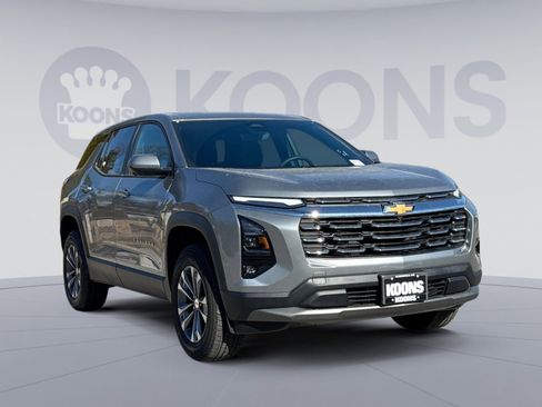 New 2026 Chevrolet Equinox LT w/ Convenience Package II image 10