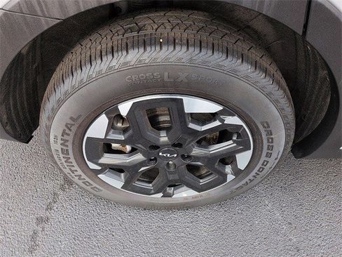 Used 2025 Kia Sorento S w/ Panoramic Sunroof Package image 8