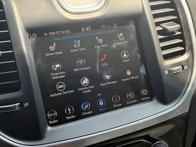 Used 2018 Chrysler 300 Limited AWD/4WD image 13