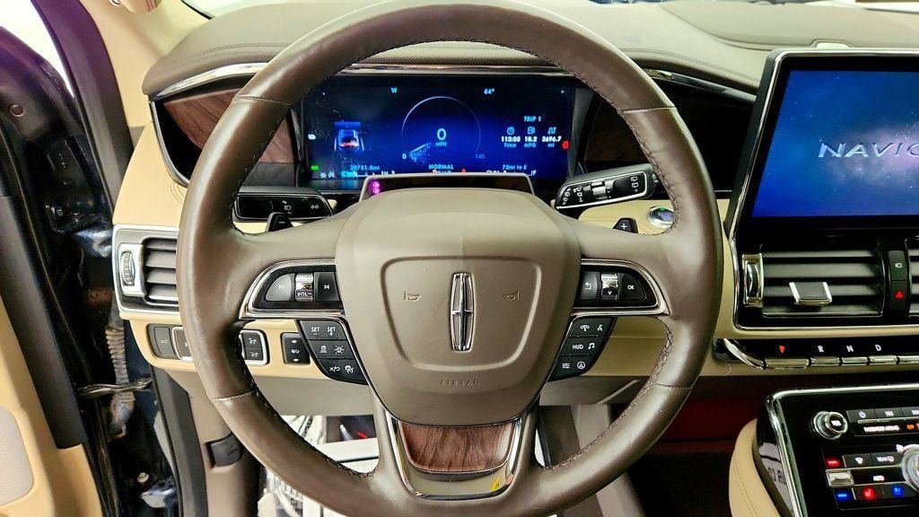 Used 2022 Lincoln Navigator Reserve RWD image 13