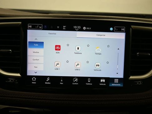 Used 2021 Chrysler Pacifica Touring-L FWD image 21