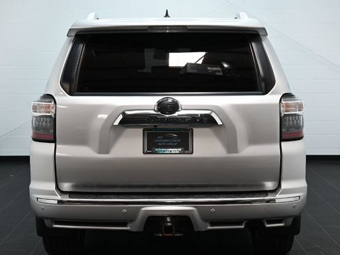 Used 2018 Toyota 4Runner Limited AWD/4WD image 4