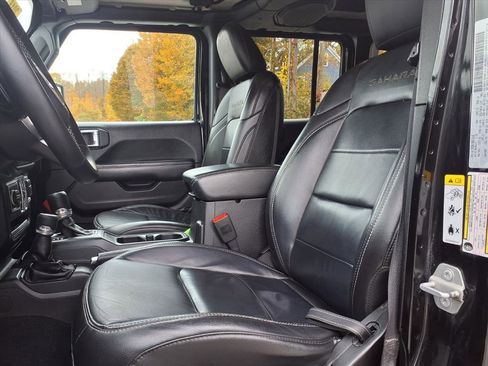 Used 2018 Jeep Wrangler Unlimited Sahara w/ Dual Top Group image 6