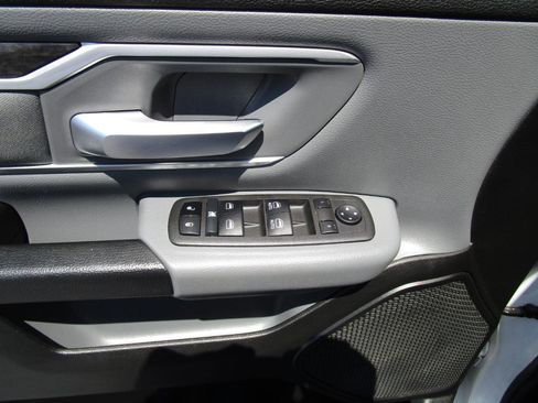 Used 2022 RAM 1500 Big Horn AWD/4WD image 22