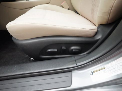 Used 2016 Nissan Altima 2.5 SV w/ Convenience Package image 28