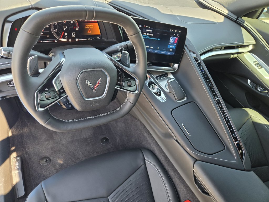 Used 2024 Chevrolet Corvette Stingray Preferred Cpe w/ 2LT RWD image 27