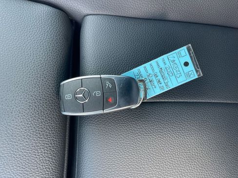 Used 2025 Mercedes-Benz GLA 250 image 35