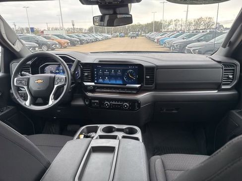 Used 2023 Chevrolet Silverado 1500 LT w/ Z71 Off-Road Package image 46