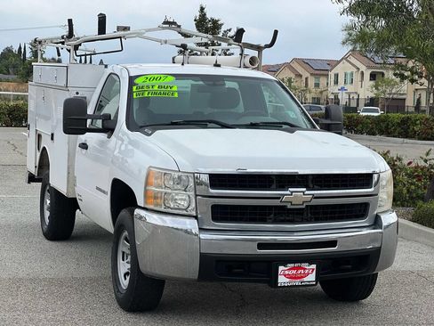 Used 2007 Chevrolet Silverado 3500 W/T image 2