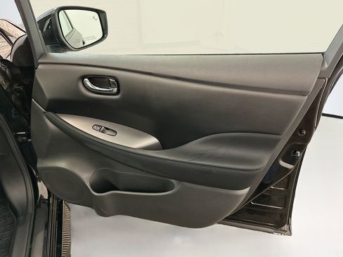 Used 2021 Nissan Leaf S w/ S Charge Package image 32